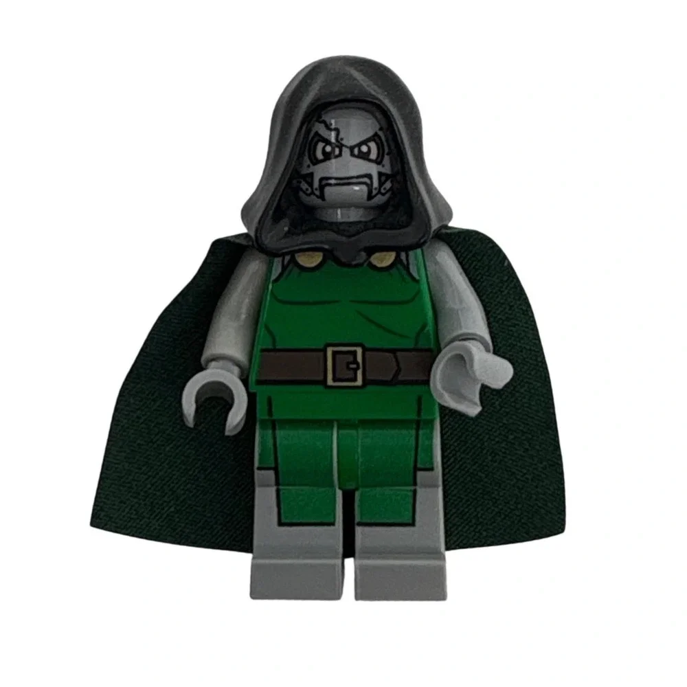 LEGO Marvel Super Heroes Doctor Doom Minifigure Dr. Doom Green Tunic Fabric Cape